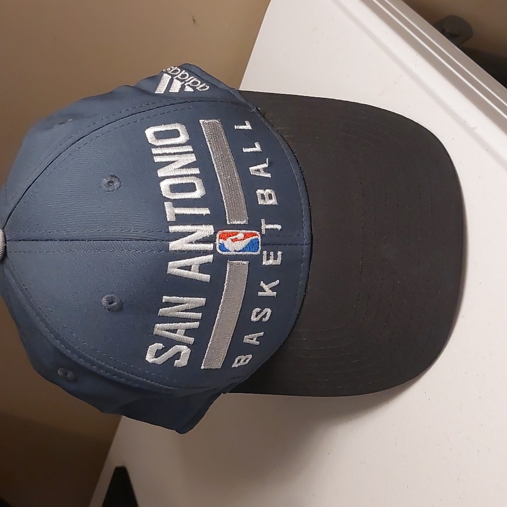 San Antonia Spurs sports cap